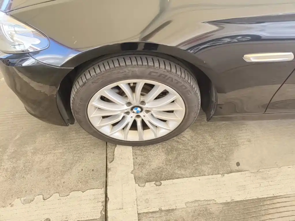 BMW 5 Series — миниатюра 23
