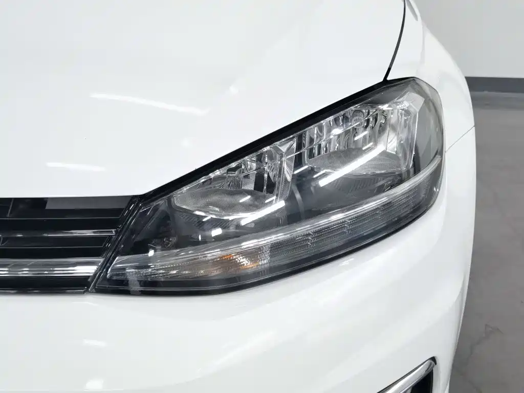 Volkswagen Golf — миниатюра 7