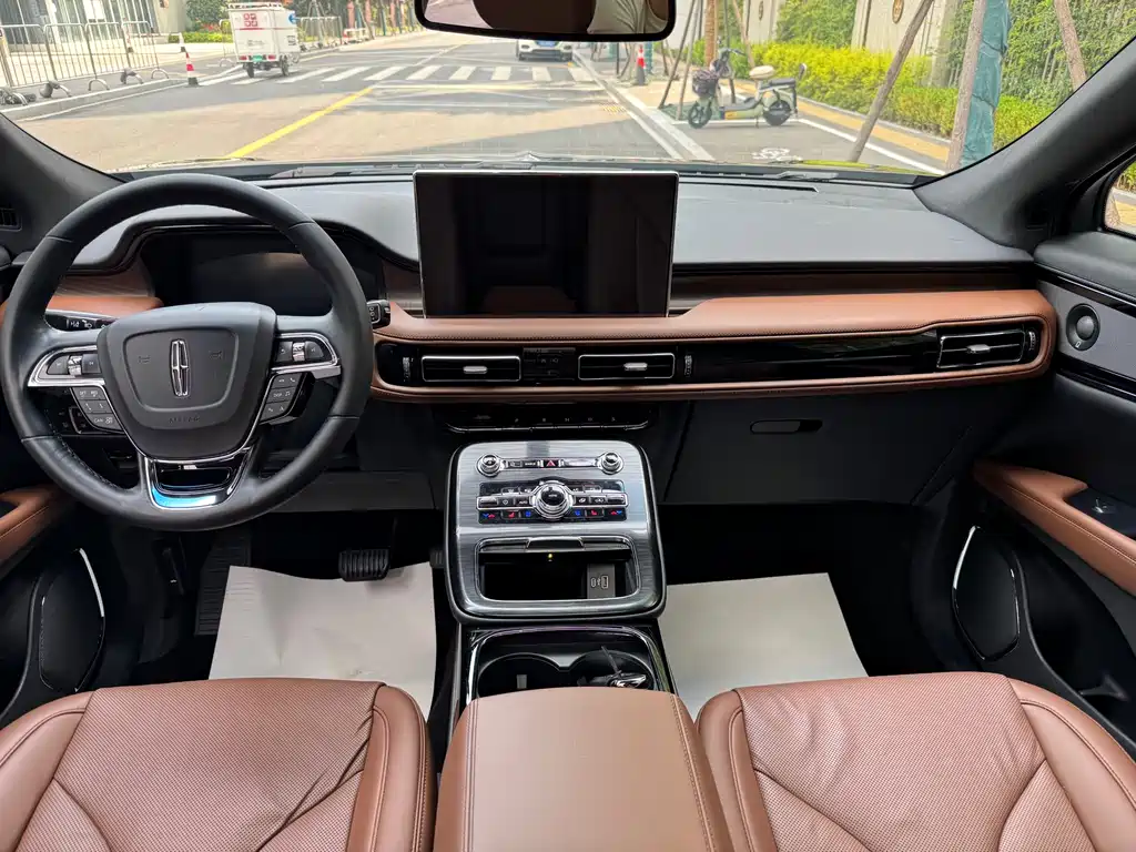 Lincoln Nautilus 2021 2.0T