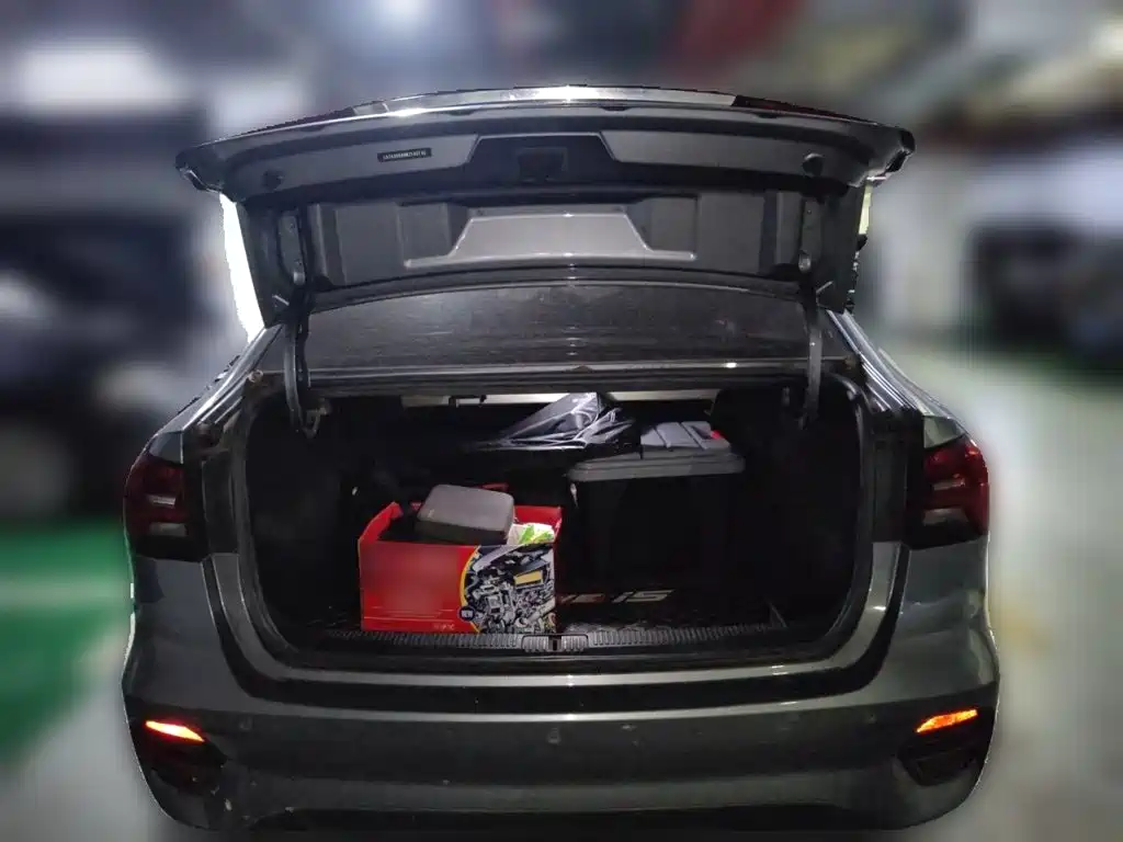 Roewe i5 — миниатюра 10