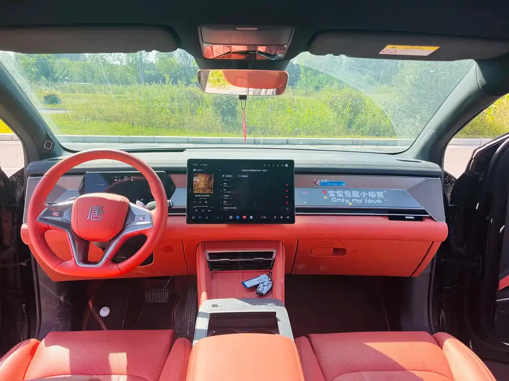 BYD Tang L L 2025 DM 215KM Flagship
