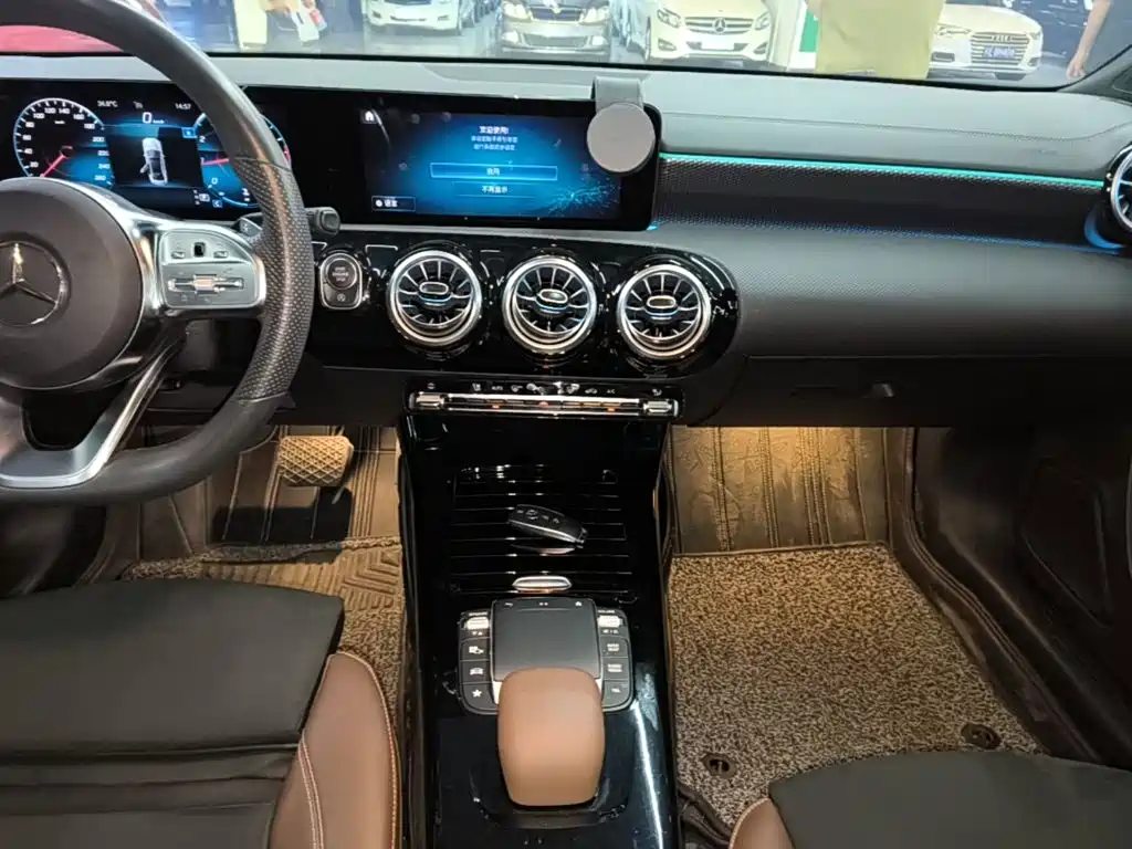 Mercedes-Benz A-Class — миниатюра 13