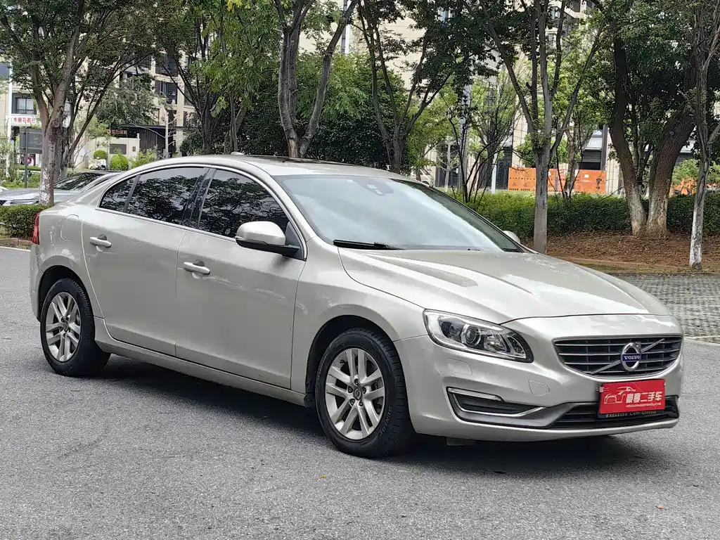 Volvo S60 — миниатюра 3