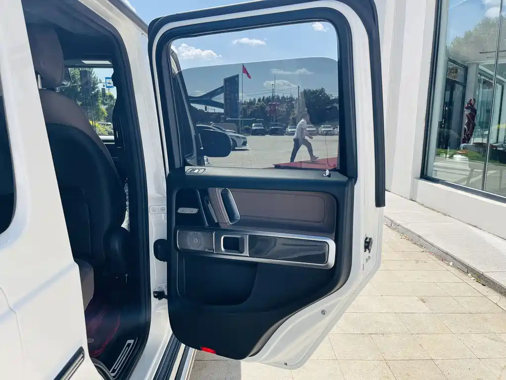 Mercedes-Benz G-Class — миниатюра 7