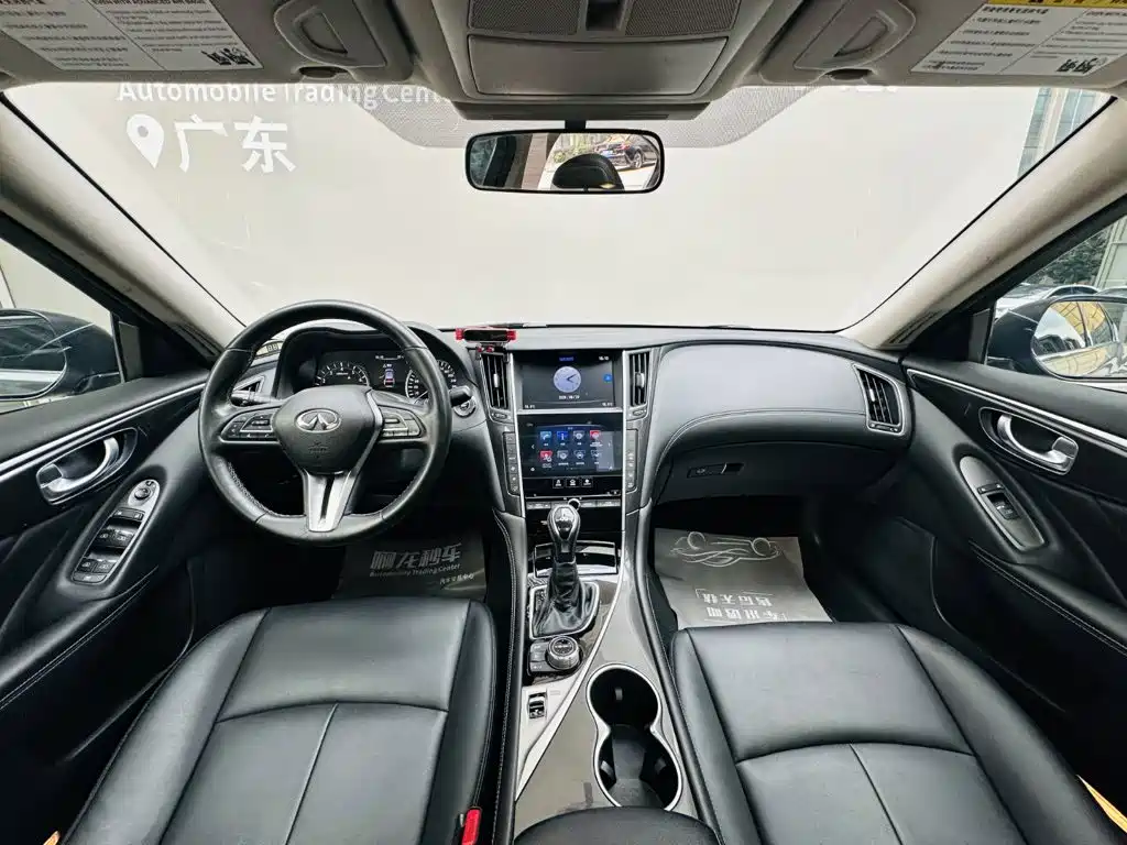 Infiniti Q50L 2018 2.0T Comfort V