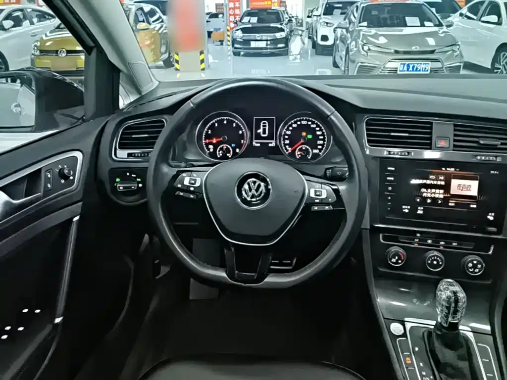 Volkswagen Golf — миниатюра 11