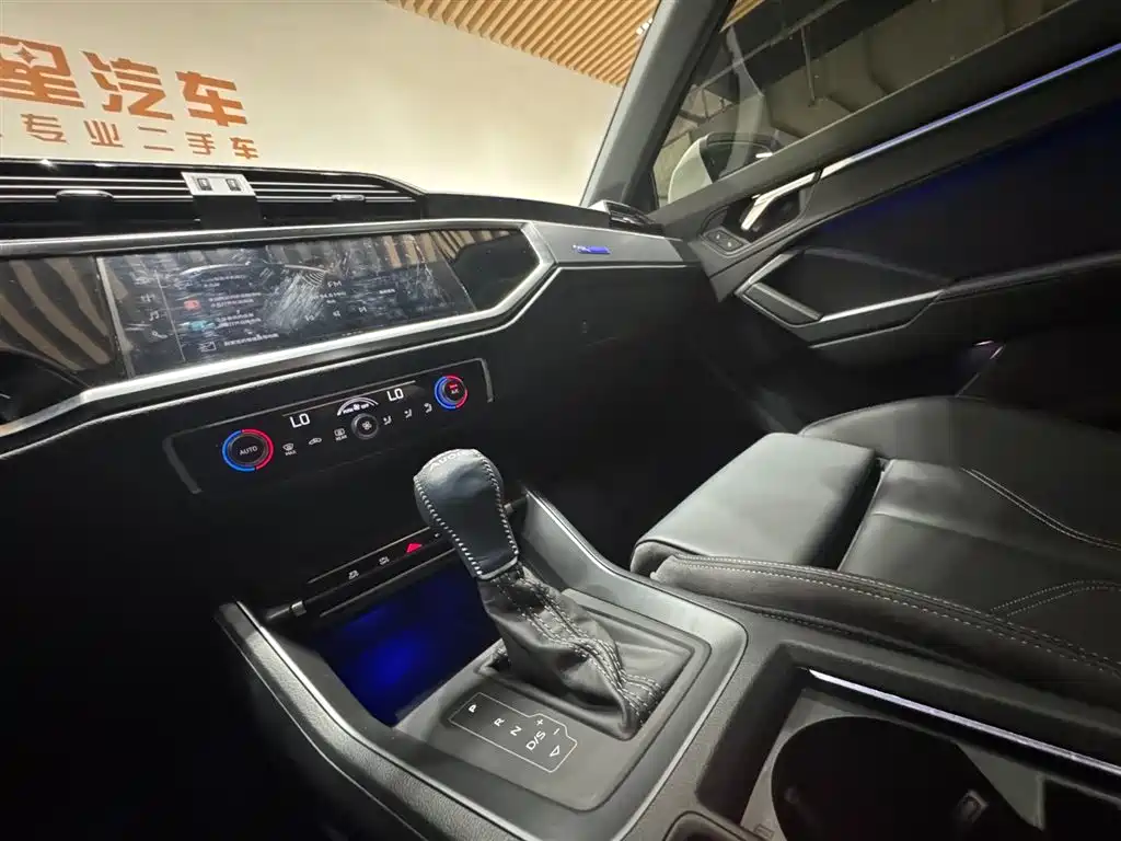 Audi Q3 — миниатюра 12