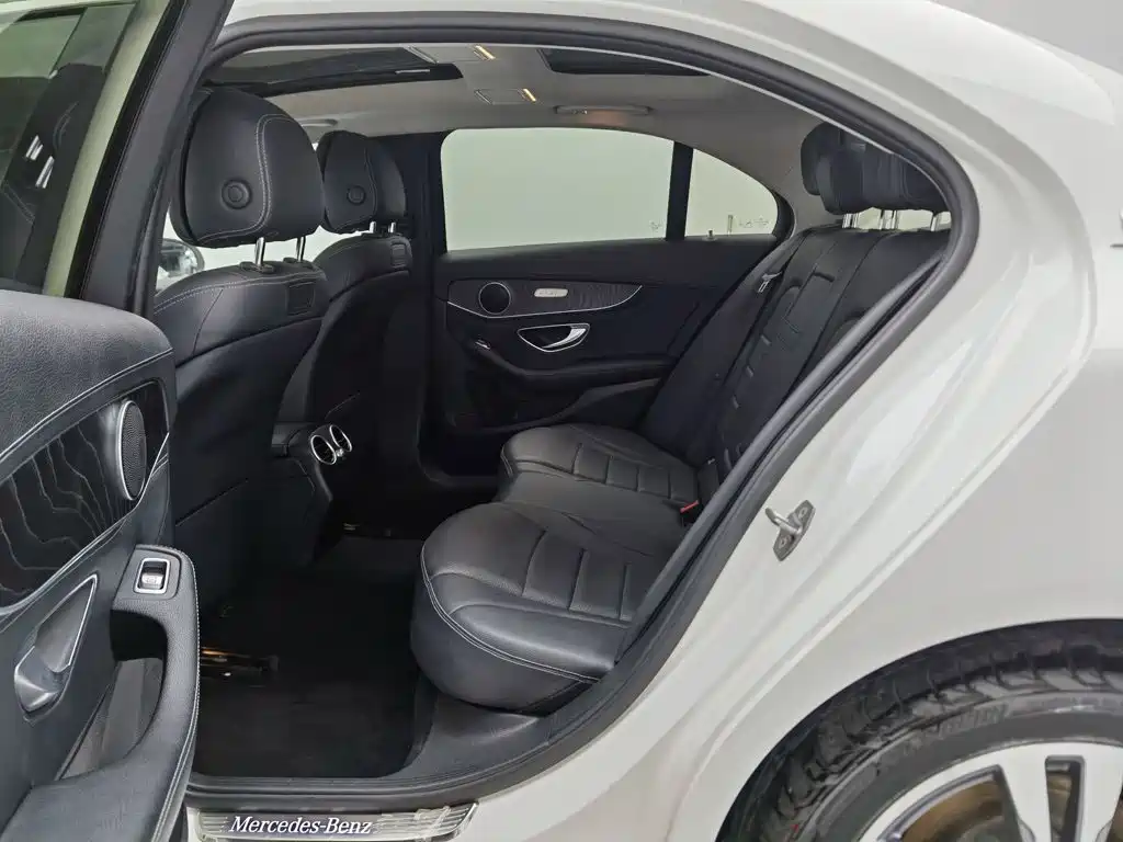 Mercedes-Benz C-Class — миниатюра 15