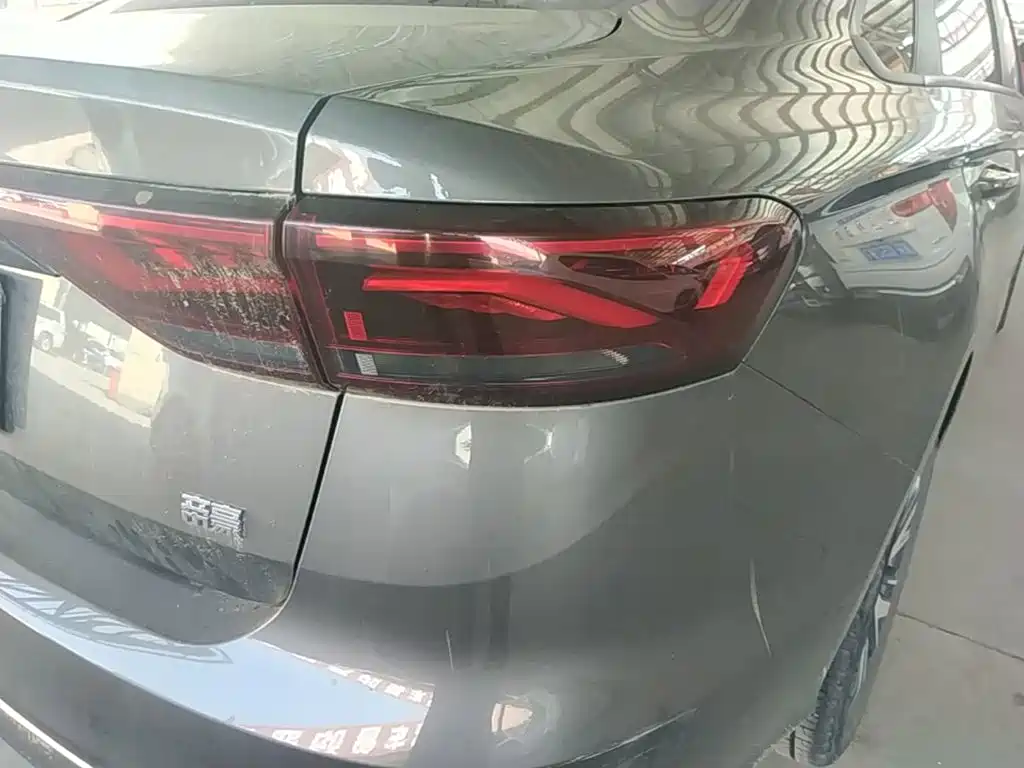 Geely Emgrand — миниатюра 8