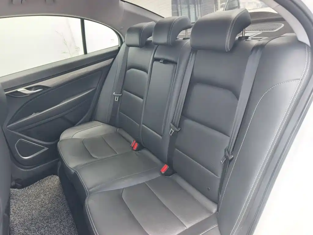 Geely Emgrand — миниатюра 15