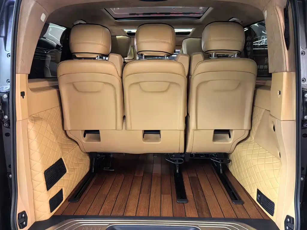 Mercedes-Benz V-Class — миниатюра 12