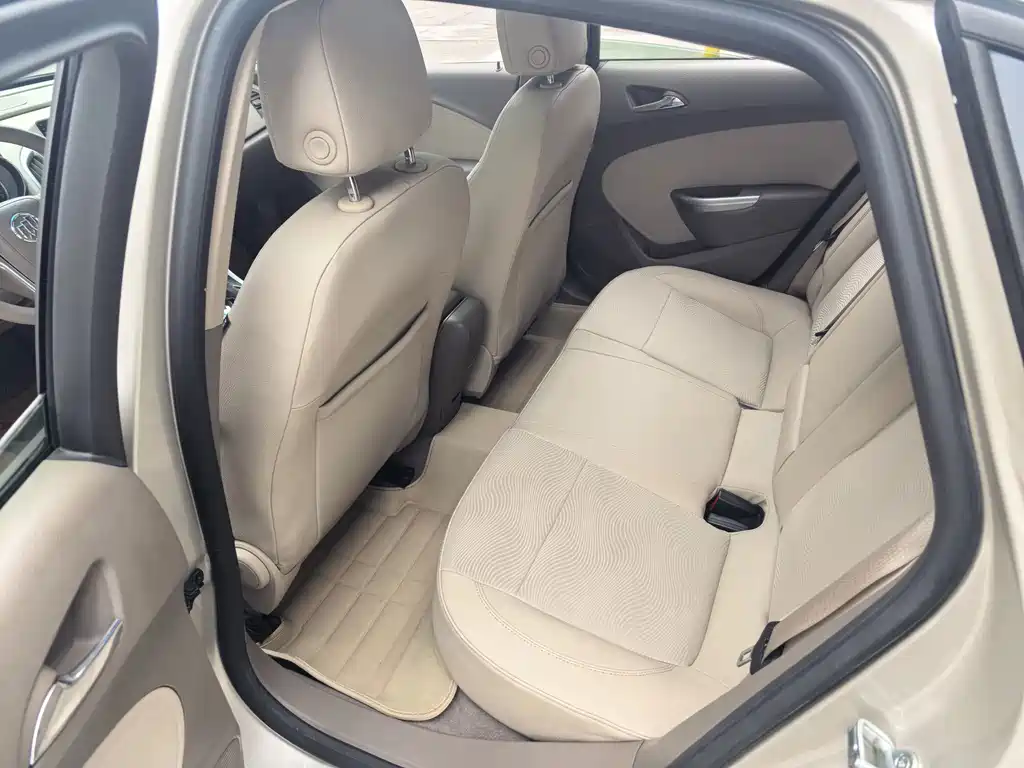 Buick Excelle — миниатюра 8