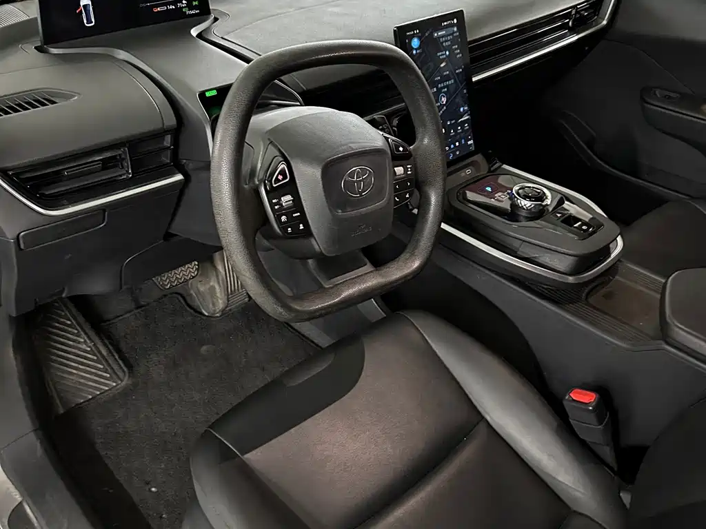 Toyota bZ3 — миниатюра 10