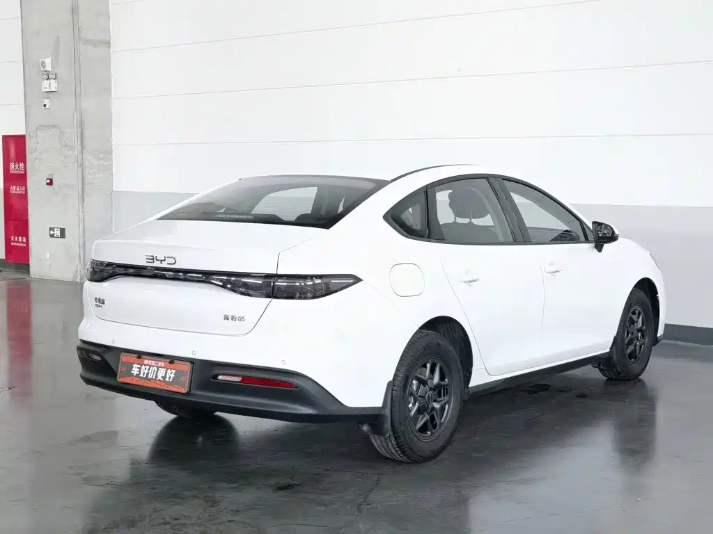BYD Seal 05 DM-i — миниатюра 2