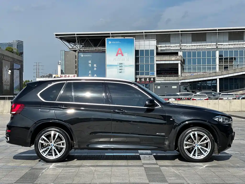 BMW X5 (Import) — миниатюра 7