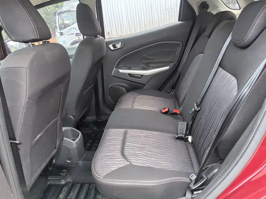Ford Ecosport — миниатюра 8