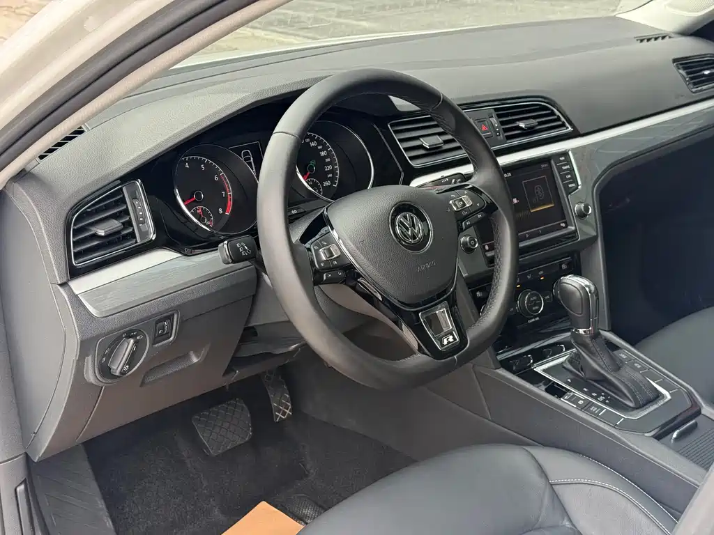 Volkswagen Lamando — миниатюра 7