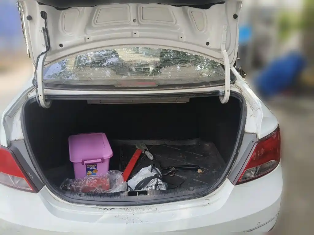 Hyundai Verna — миниатюра 10