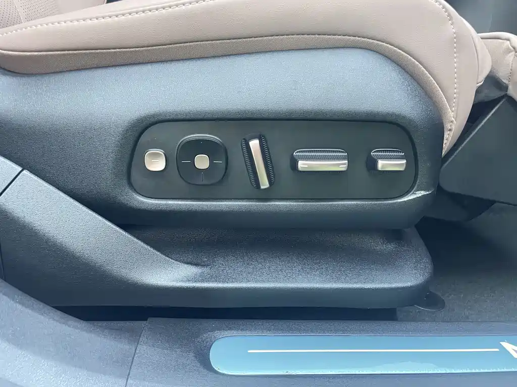 NIO EC6 — миниатюра 7