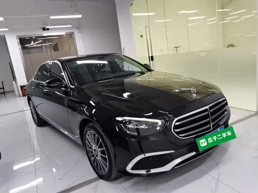 Mercedes-Benz E-Class — миниатюра 4