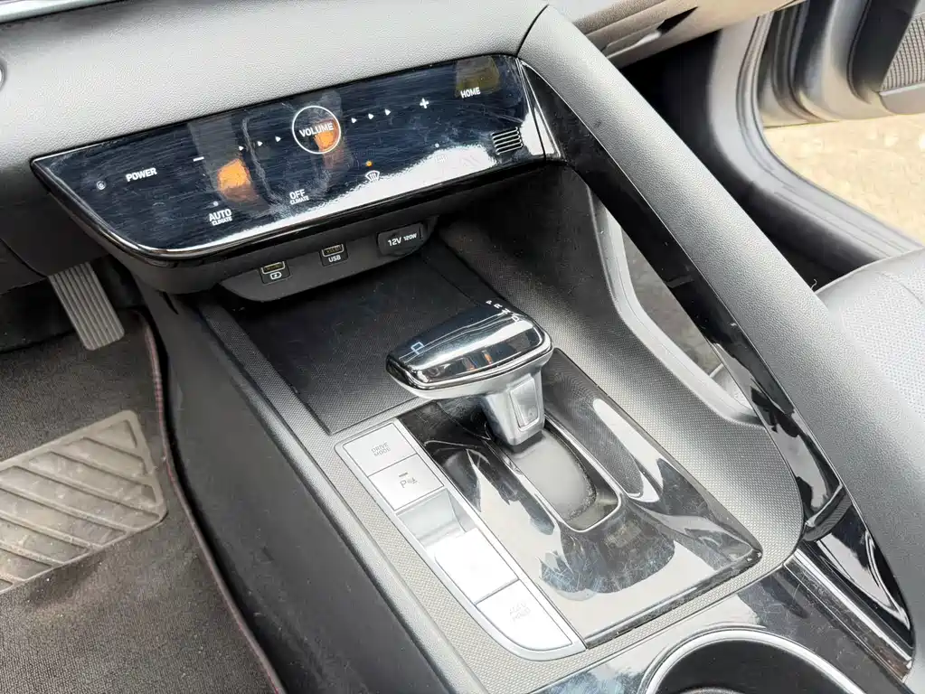 Hyundai Elantra — миниатюра 17