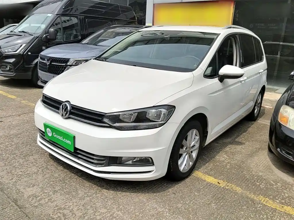 Купить Volkswagen Touran