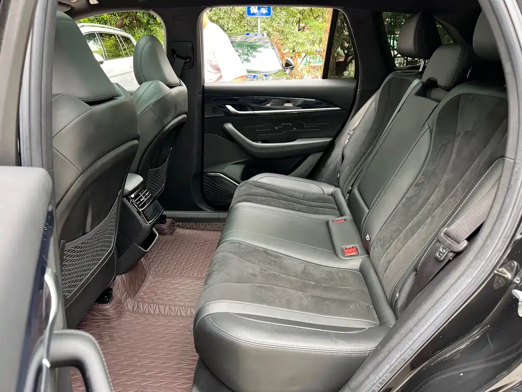 Geely Xingyue L — миниатюра 11