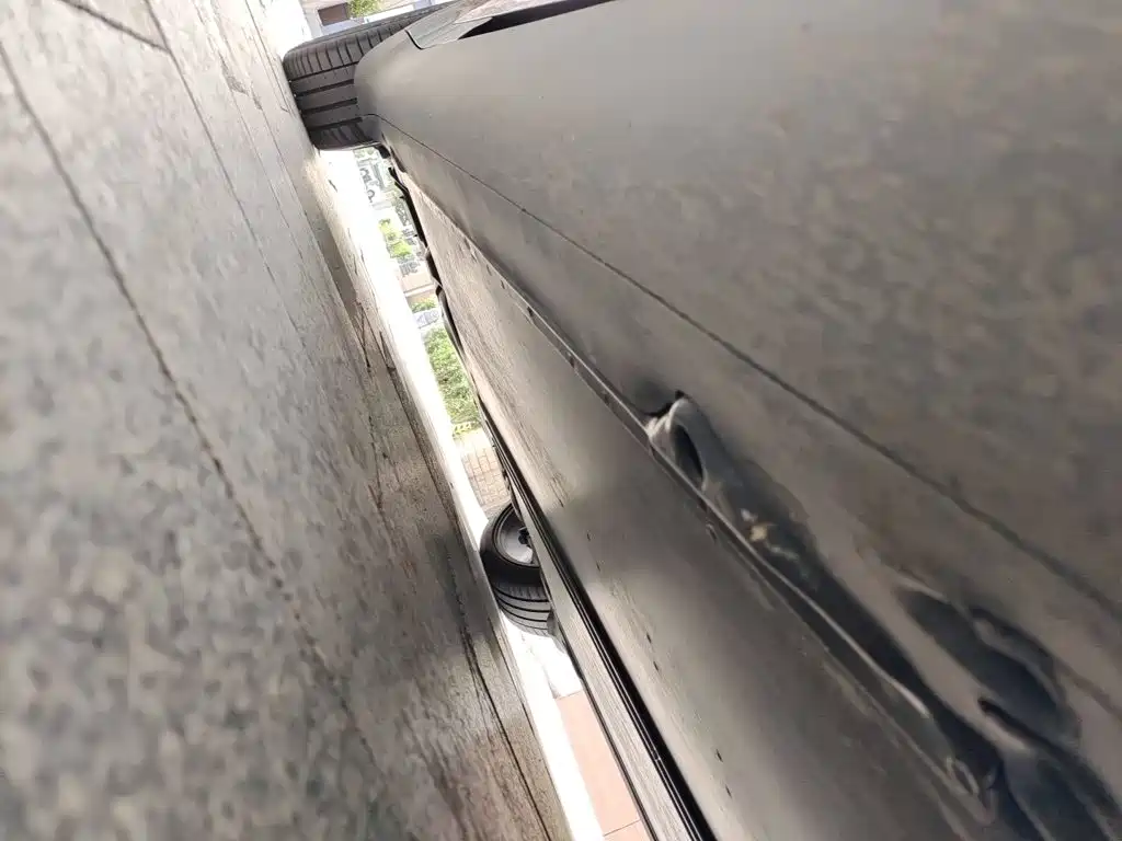 Tesla Model Y — миниатюра 16