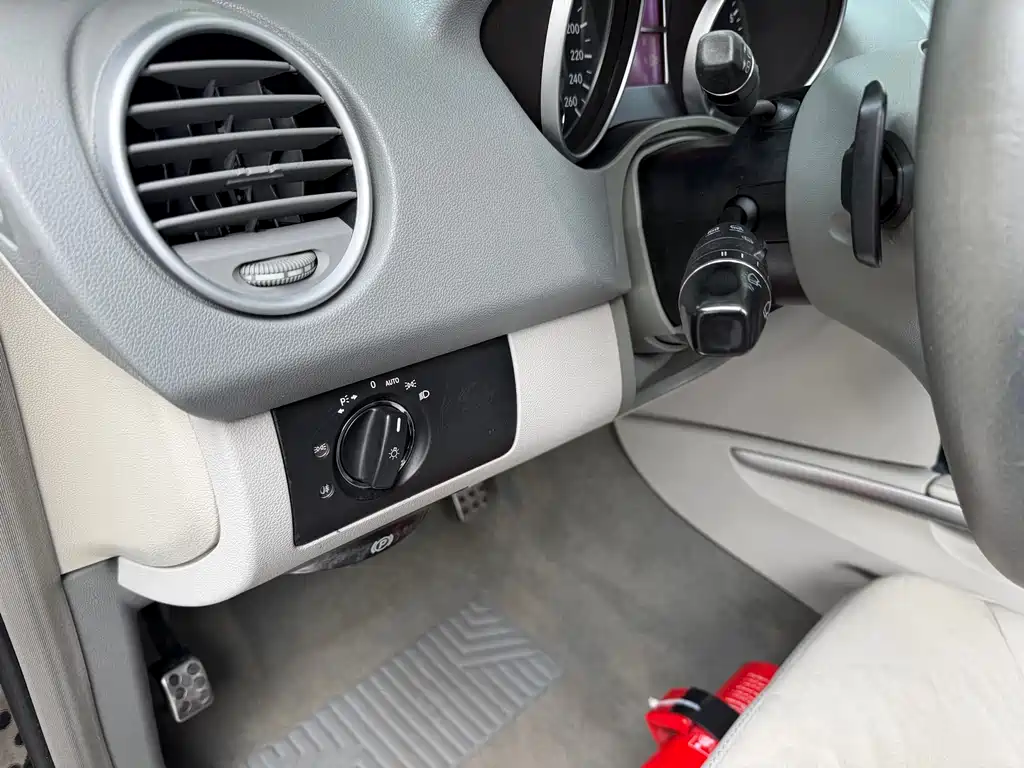 Mercedes-Benz M 2010 ML 300 4MATIC