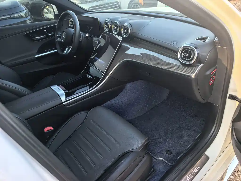 Mercedes-Benz C-Class — миниатюра 10