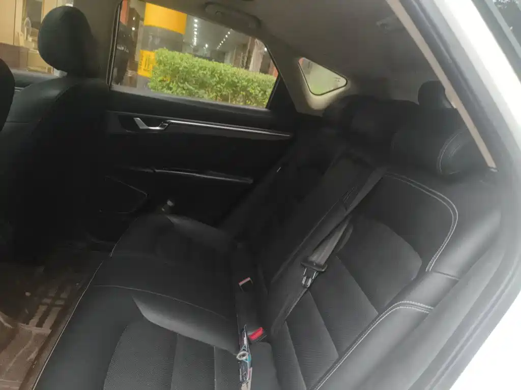 Geely Emgrand GS — миниатюра 13