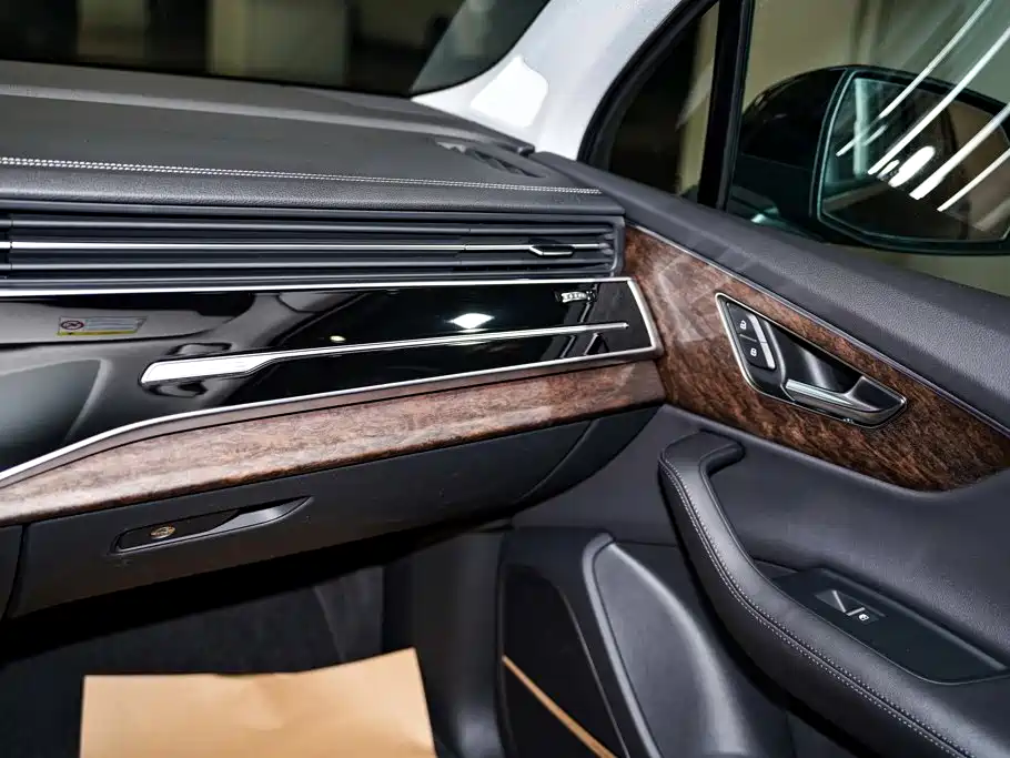 Audi Q7 — миниатюра 24