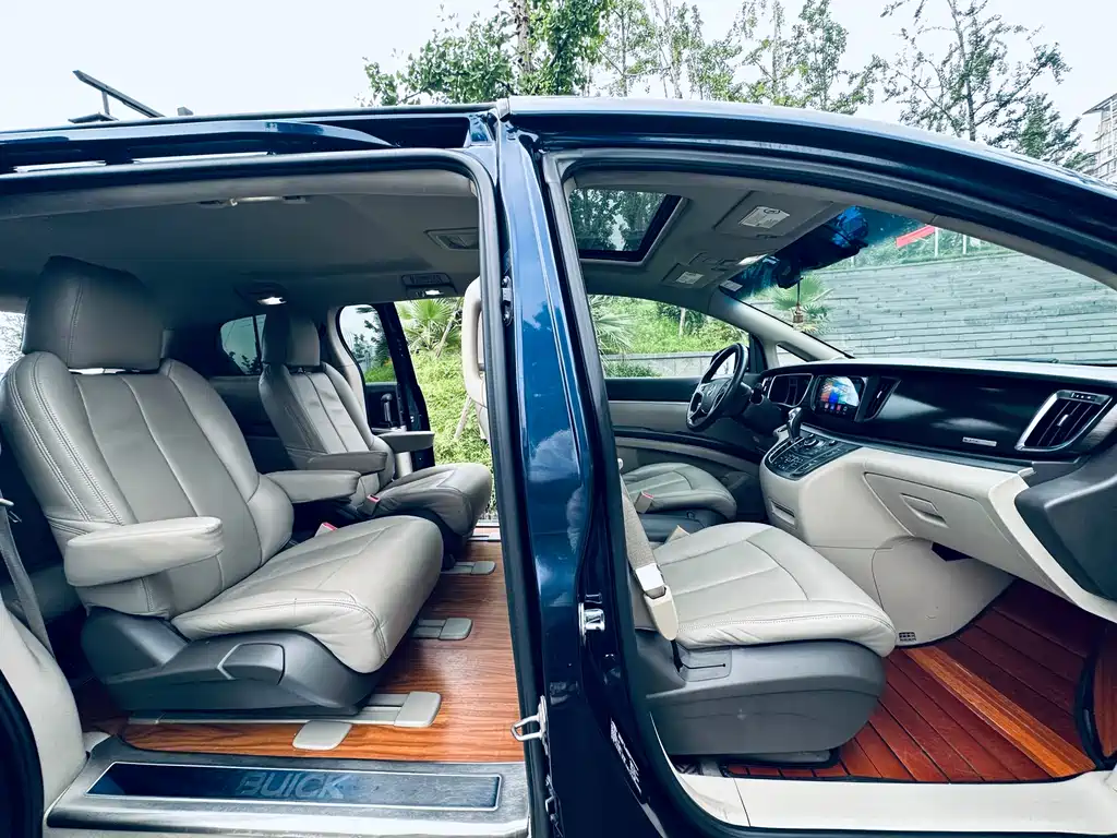 Buick GL8 2013 2.4L CT Luxury Comfort