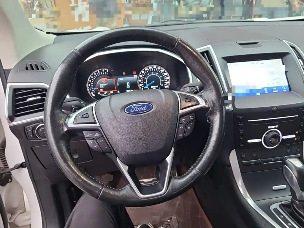 Ford Edge — миниатюра 6
