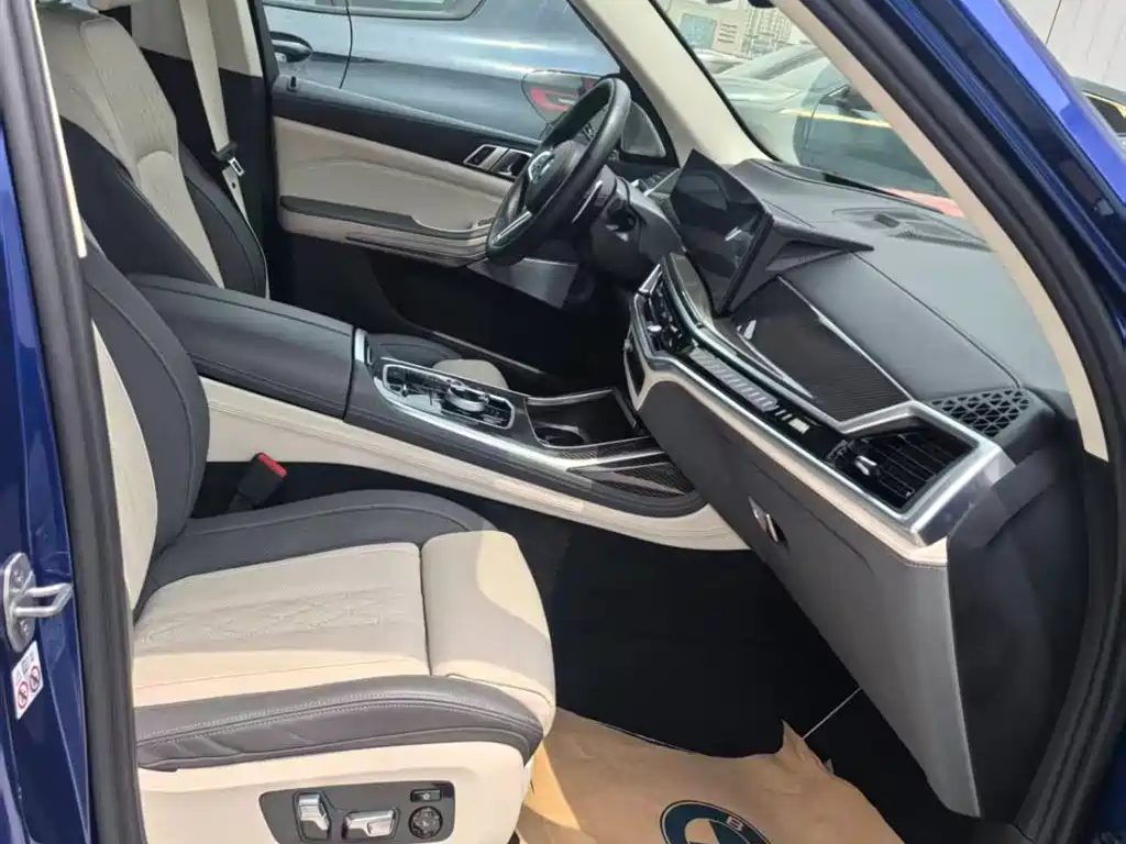 BMW X7 M60i 2026 xDrive M60i