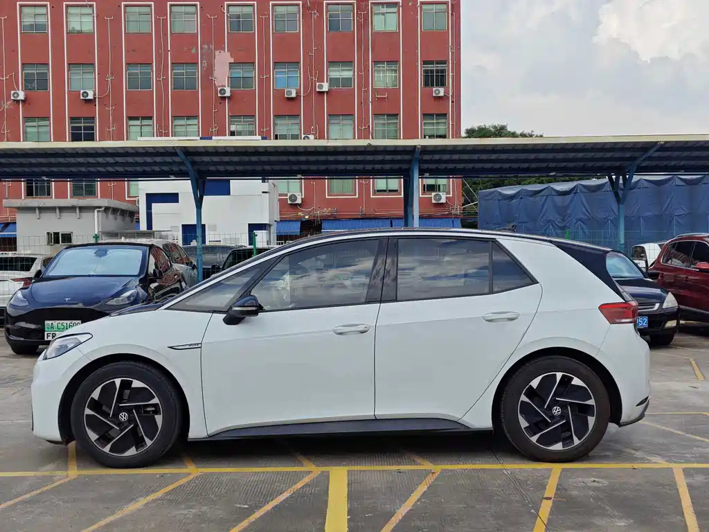 Volkswagen ID.3 — миниатюра 3