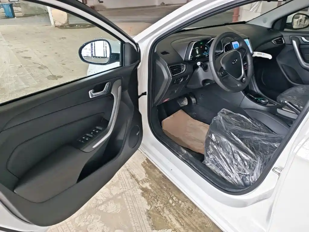 Guojin Auto Junxing — миниатюра 16