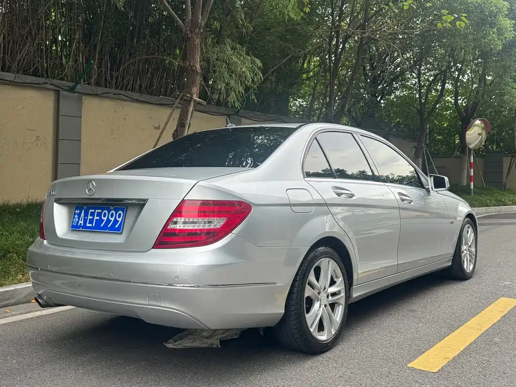 Mercedes-Benz C-Class — миниатюра 6