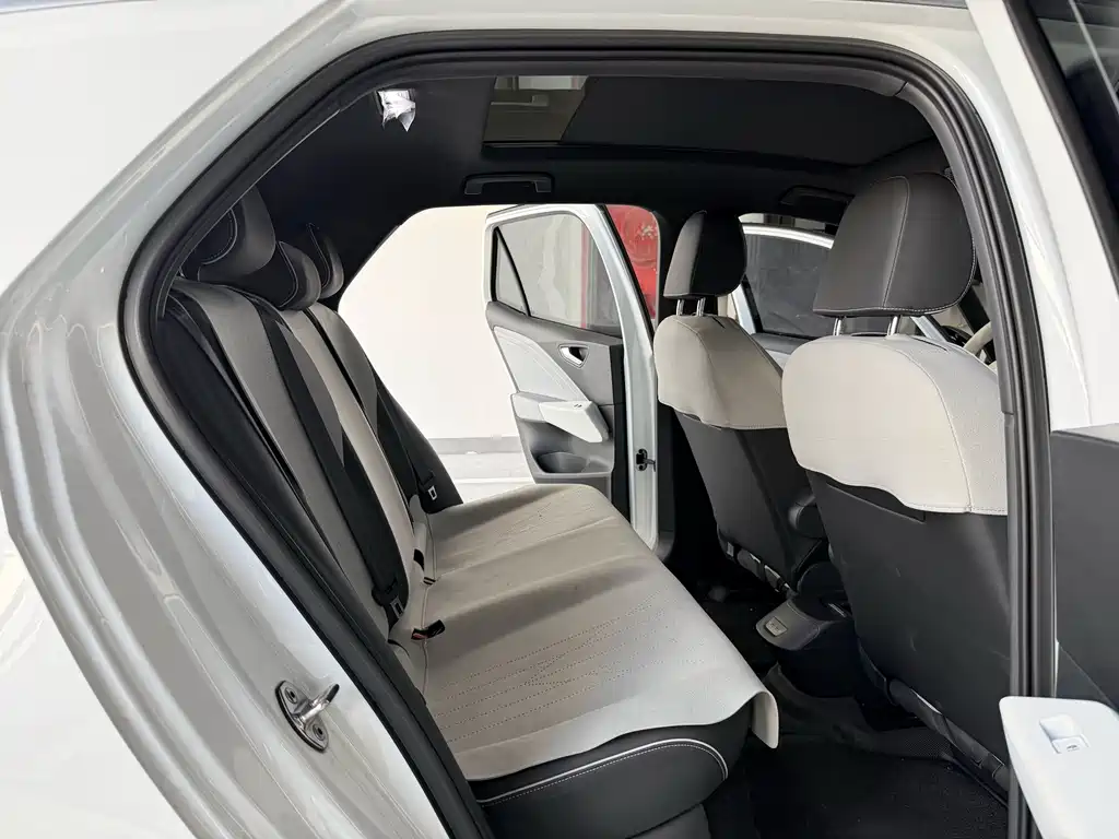 Volkswagen ID.3 — миниатюра 5