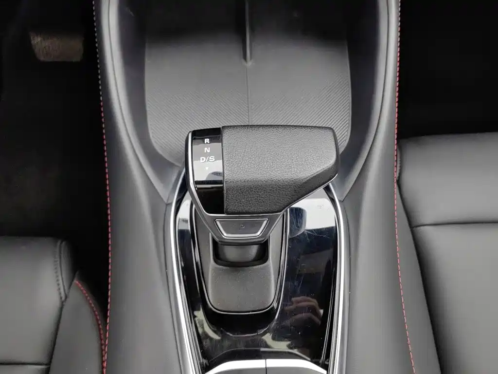 MG MG5 — миниатюра 13