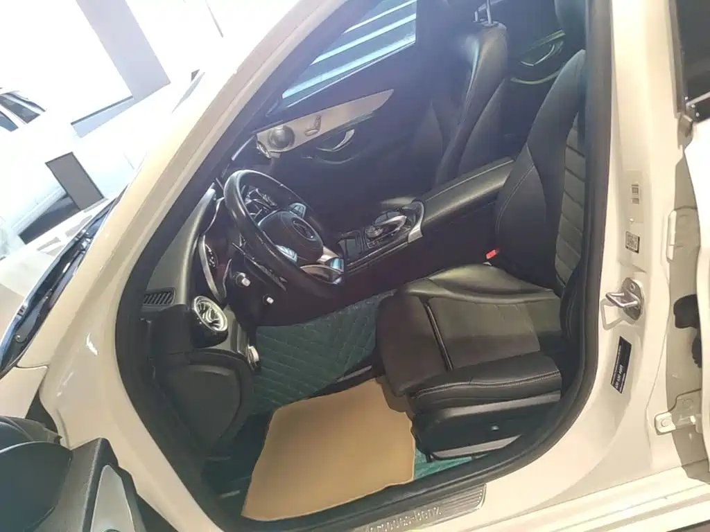 Mercedes-Benz C-Class — миниатюра 15