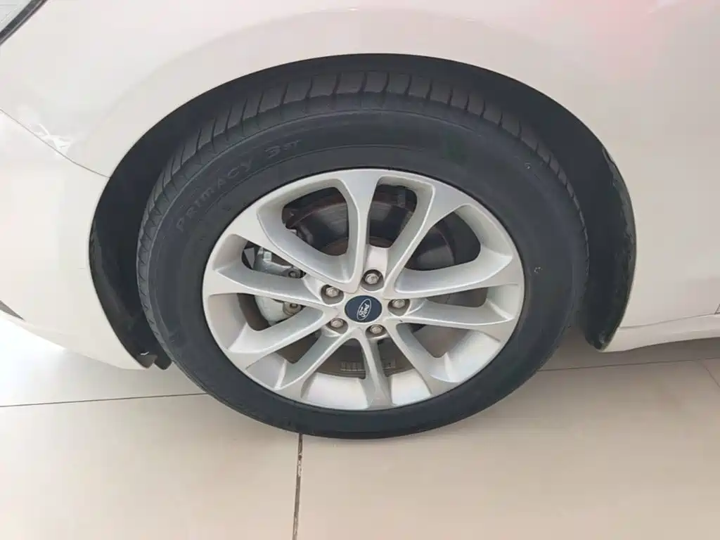 Ford Mondeo — миниатюра 23