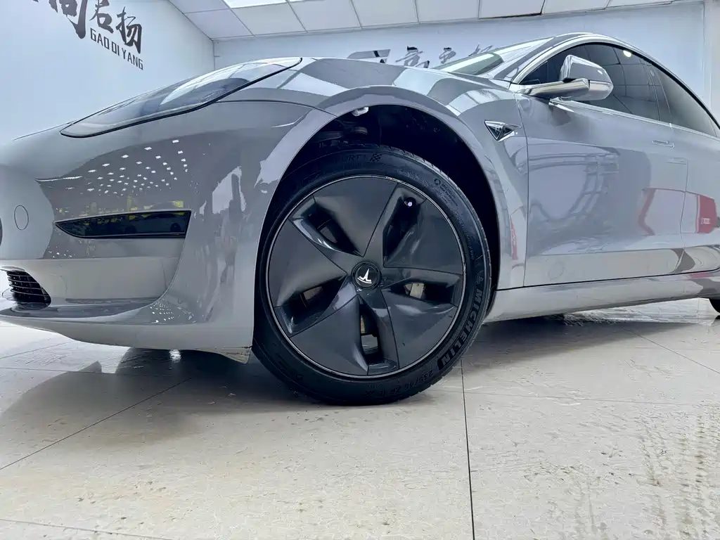 Tesla Model 3 — миниатюра 19