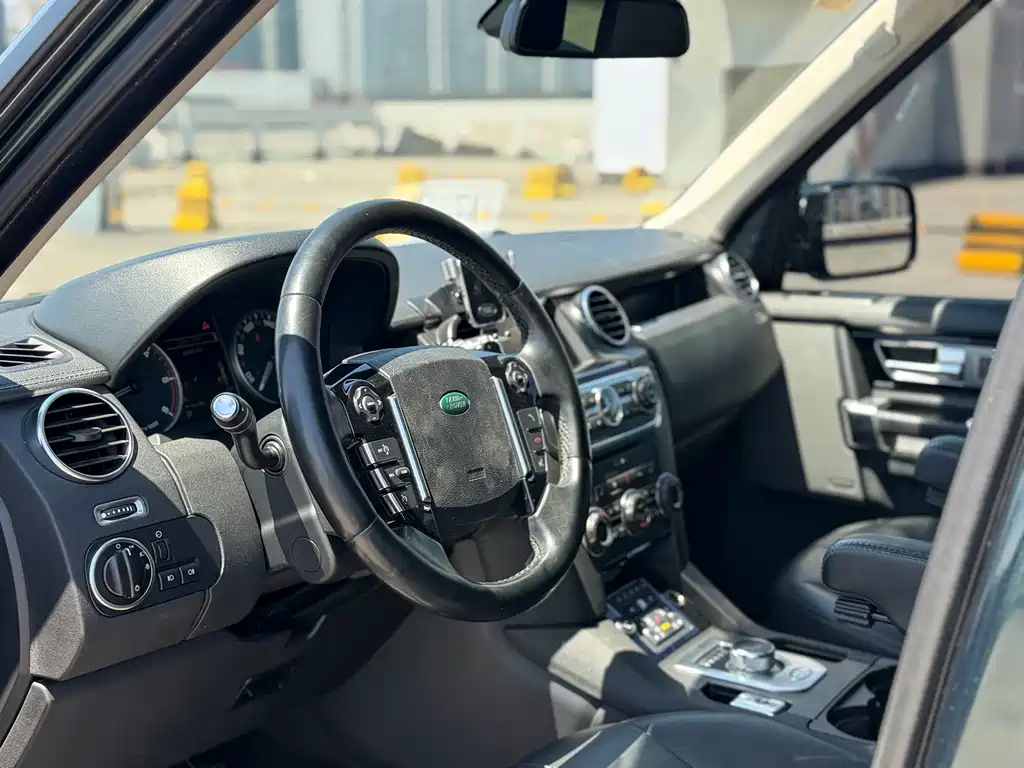 Land Rover Discovery — миниатюра 6