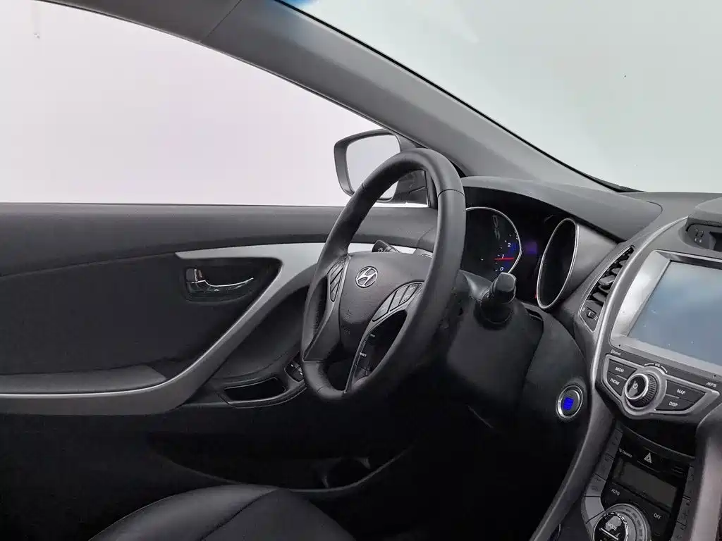 Hyundai Elantra Langdong — миниатюра 22