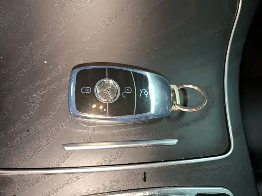 Mercedes-Benz C-Class — миниатюра 9