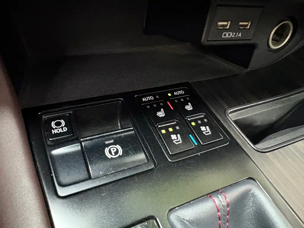 Lexus RX — миниатюра 16
