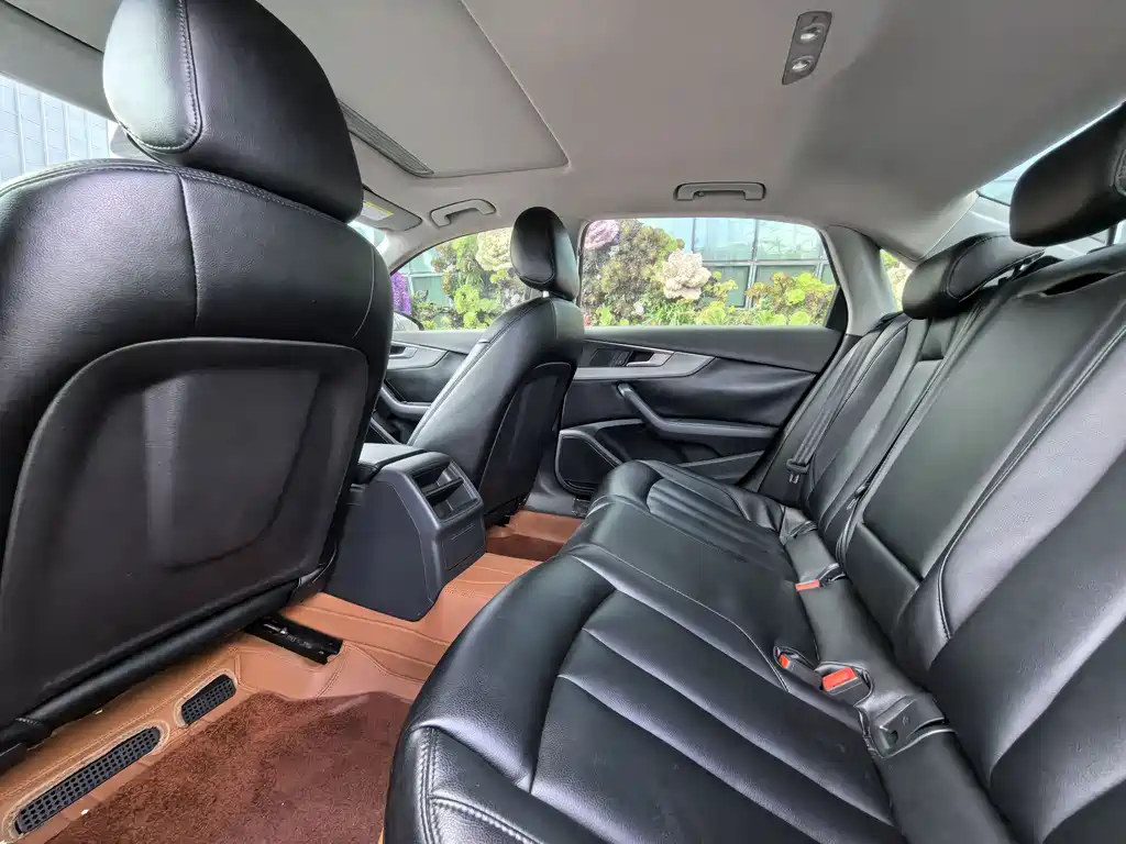 Audi A4L — миниатюра 14
