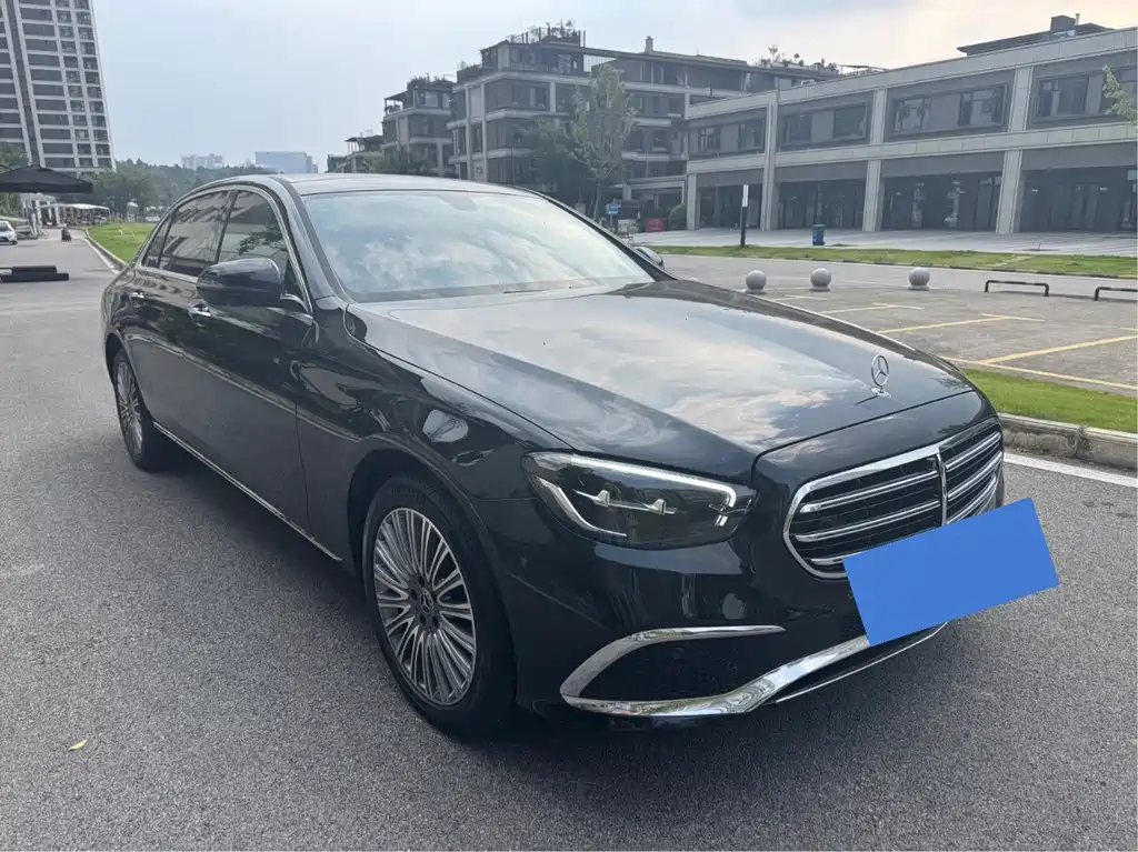Mercedes-Benz E-Class — миниатюра 3