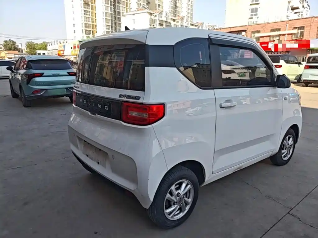 Wuling MINIEV — миниатюра 7